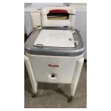 Maytag wringer washer