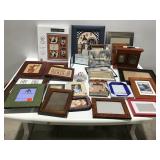 Picture frames & prints