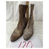 Antique Victorian era  ladies laced boots