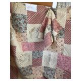 88 x 90ï¿½ store bought quilt with pillow shams