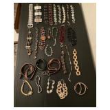 BRACELET LOT