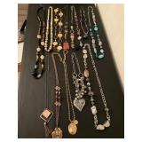 DOZEN NECKLACE LOT