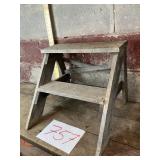 Primitive style stepstool