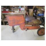 VINTAGE PEDAL TRACTOR