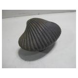 5" Vtg Cast Iron Hinged Clam Shell