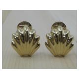 Vtg Monet Gold Tone Clip On Shell Earrings