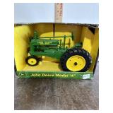 ERTL JOHN DEERE MODEL A TRACTOR, NIB, 1/16 SCALE