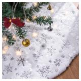 Christmas Tree Skirt SILVER  & WHITE- 90CM