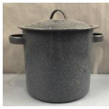 Vintage enamel ware stock pot