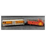 HO Scale Plastic Boxcar & Santa Fe Caboose