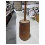 BANDED WOOD BUTTER CHURN W/ DASHER