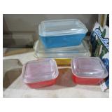 PYREX 4 PC PRIMARY COLORS REFRIGERATOR SET W/ LIDS