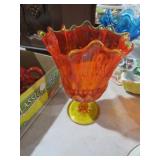 VTG AMBERINA GLASS THUMBPRINT HANDKERCHIEF VASE