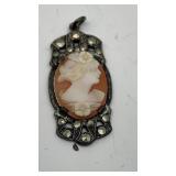 Cameo Pendant / Charm