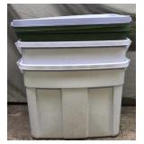 2- 18gal & 1- 14gal Rubbermaid Roughneck Totes W/