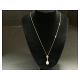 14KT CHAIN & 10KT PENDANT WITH DIAMOND/PEARL