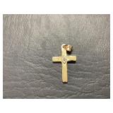 14K CROSS W/ROUND BRILLIANT DIAMOND CHIP