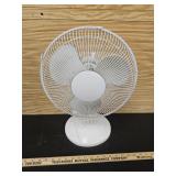 Fan w Adjustable Speeds