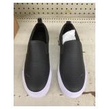 Puma size 8 womens slip on shoes