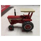 1/64 international 1466 tractor