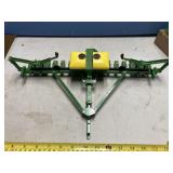 1/32 John Deere 1775NT 16 row corn planter