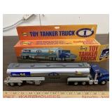 Sunoco Toy Tanker Truck, Lights & sounds untested