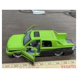 1/24 - 2002 Cadillac Escalade EXT by Jada Toys