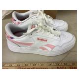 Reebok size 7 1/2, soles little dirty