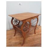 Antique Wagon Wheel Table 30x32x22