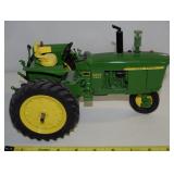 ERTL 1:16 Diecast John Deere 3020 Diesel Tractor