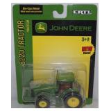 ERTL 1:64 John Deere 8220 Tractor 15496