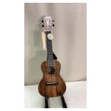 ALVAREZ UKULELE