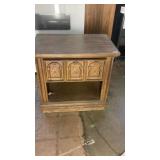 End table 24x25x17