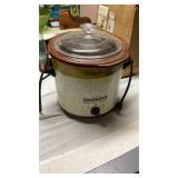 Rival crockpot with lid- and Hankscraft by Gerber