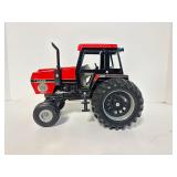 Ertl Case IH 2594 Tractor (1985 Collector Series)