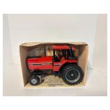 Ertl IH 5088 Tractor