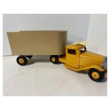 Custom Truck & Trailer