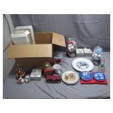 Assorted Christmas Decor/Ornaments Lot