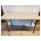 Samsonite 4ft table