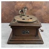 Victor Model III Talking Machine Phonograph