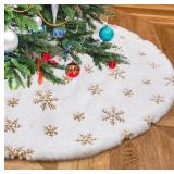 White Christmas Tree Skirt Faux Fur Tree Skirt Seq